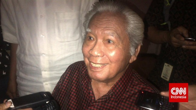 "Kedatangan saya khusus hari ini untuk menemui Agung Laksono dan saya mendukung 1000 persen menjadi ketua umum Golkar," ujar Suhardiman.