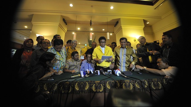 Ridwan Bae, anggota baru MKD dari Golkar, mempertanyakan keabsahan putusan MKD 24 November yang menyepakati aduan Menteri ESDM soal Setya Novanto.