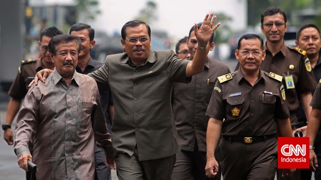 Semula 4 gembong narkoba direncanakan dieksekusi mati sebelum tahun 2014 berakhir. Namun para terpidana belum bisa dieksekusi karena berkali-kali mengajukan PK.