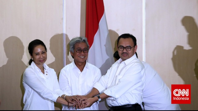 Mendapat instruksi Jokowi untuk lebih&nbsp;efisien, Pertamina&nbsp;melebur fungsi dua&nbsp;direktorat lama dibawah pimpinan satu orang direktur.