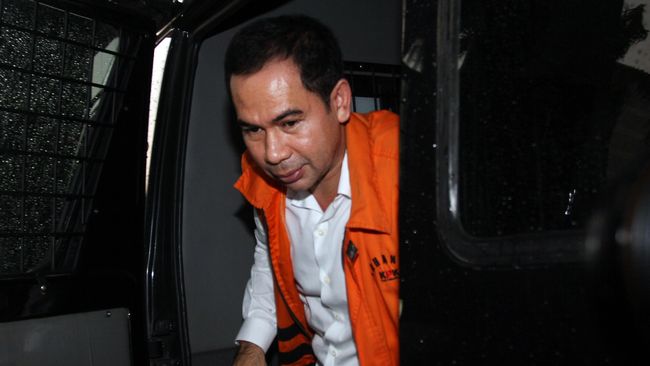 Wawan Kembali Diperiksa KPK Atas Perkara Pencucian Uang Tubagus Chaeri Wardana alias Wawan diperiksa terkait statusnya sebagai komisaris sebuah perusahaan yang diduga dipakainya untuk mencuci uang.