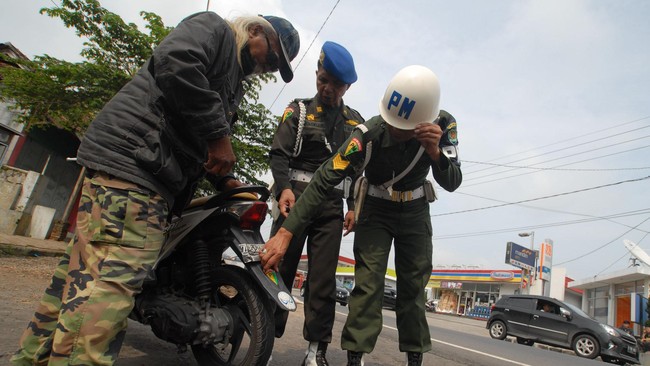 Prajurit TNI AD diproses hukum oleh polisi militer lantaran terlibat dalam kasus dugaan jual beli sepeda motor hasil dari pencurian.