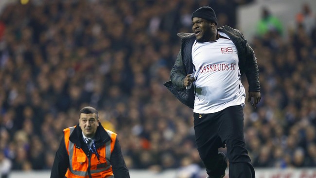 Akibat penyusup tiga kali masuk ke lapangan dan laga tertunda 10 menit, Tottenham Hotspur hampir dipastikan akan mendapat hukuman dari UEFA.