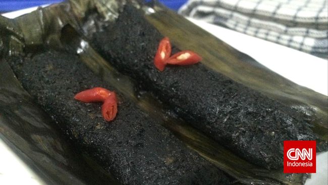Endang Sulasniawati adalah salah satu orang yang pernah jadi saksi mata saat ibunya, Titi Parwati membuat sambal cabuk untuk Soeharto pada 1960 lalu.