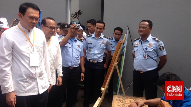 Gubernur DKI Jakarta Basuki Tjahaja Purnama menilai para tahanan merupakan warga negara yang berhak memperoleh layanan&nbsp;sosial seperti orang lain.