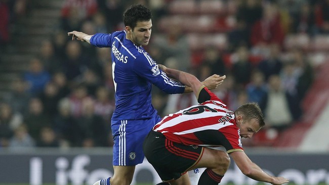 Mantan gelandang Barcelona, Cesc Fabregas, diharapkan Manajer Chelsea Jose Mourinho cukup fit untuk dimainkan menjamu Everton pada tengah pekan ini.