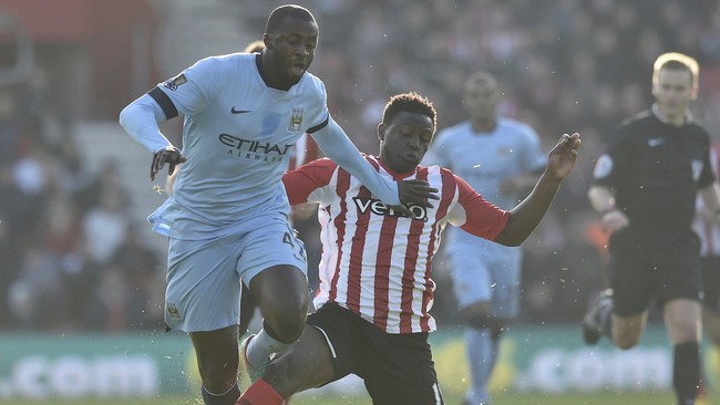 Bermain dengan 10 orang setelah Eliaquim Mangala diusir karena kartu kuning kedua, Manchester City justru menang telak 3-0 atas tuan rumah, Southampton.