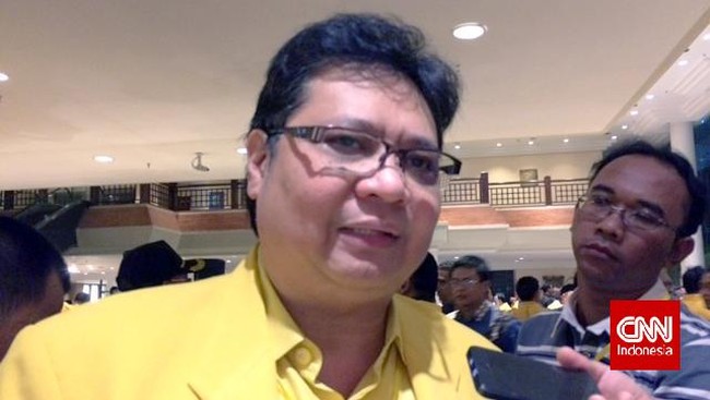 Akbar Tandjung menekankan bahwa untuk menjadi Ketua Umum Partai Golkar mesti memiliki PLDT yaitu prestasi, loyalitas, dedikasi, dan tidak tercela.