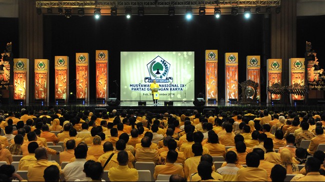 Menteri Yasonna berharap kelompok yang kecewa di Golkar tidak keluar mendirikan partai anyar. Ia mengklaim pemerintah tak hendak mengintervensi Golkar.