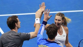Bintang Tenis Dunia Bermain dalam Keceriaan