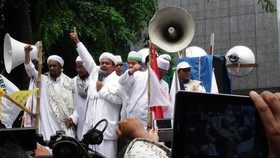 Rizieq Tersangka dan Jerat Ancaman hingga Enam Tahun Penjara