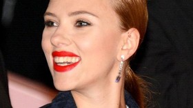 Scarlett Johansson, Baru Terpilih Sudah Diprotes