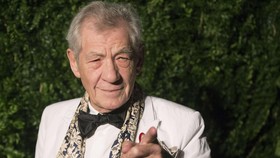 Pungkas 'Vicious,' Ian McKellen Cari Cinta di Shanghai