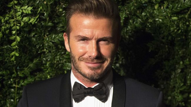 David Beckham mengikuti jejak istrinya, Victoria untuk meluncurkan lini busananya sendiri.