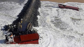 Dua Kapal Tanker Tabrakan di Batam, Enam ABK Hilang