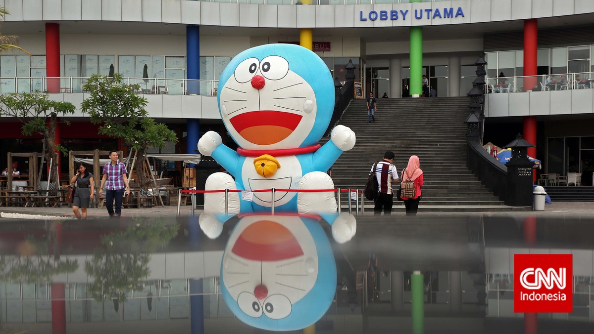 100 Doraemon 'Berkeliaran' di Ancol