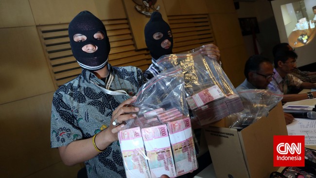 KPK kini berhak&nbsp;menelusuri aset dan harta kekayaan Fuda yang diduga hasil pencucian uang dari hasil korupsi sejak ia&nbsp;menjadi Bupati Bangkalan.