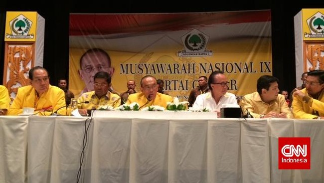 Sekjen Partai Golkar versi Munas IX Bali Idrus Marham menuding adanya oknum petinggi partai lain yang ikut andil memperkeruh suasana internal partai beringin.
