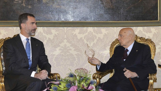 Presiden Italia mengatakan akan memutuskan apakah akan pensiun dini setelah masa kepresidenan Italia di Uni Eropa berakhir di penghujung tahun ini.