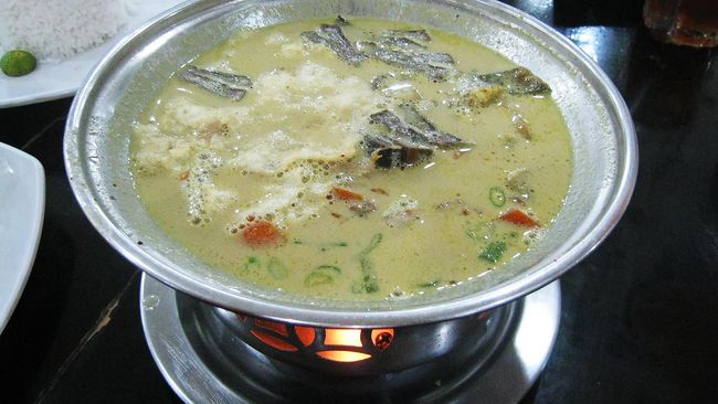Jika Anda pergi berlibur ke Banjarmasin, Anda pun bisa mencicipi ragam wisata kuliner di kota yang berjuluk seribu sungai itu.