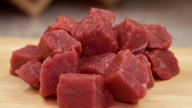 Tips Memasak Daging Kambing Agar Tak Alot dan Bau 'Prengus'