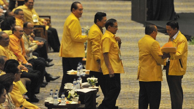 Aburizal Bakrie alias Ical akhirnya terpilih secara aklamasi menjadi Ketua Umum Partai Golkar periode 2014-2019 seperti yang telah diprediksi sebelumnya.