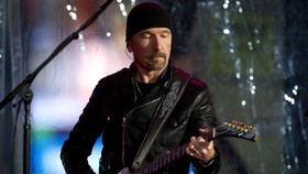 Gitaris U2 Cetak Sejarah, Tampil di Gereja Terindah
