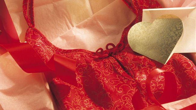 Peminat lingerie di Indonesia ternyata sudah cukup banyak. Bahkan, peminatnya ternyata mayoritas berjenis kelamin pria.