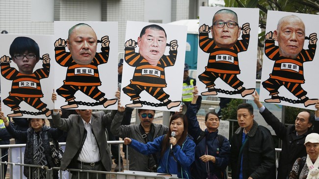 Sejumlah demonstran muda Hong Kong mempertimbangkan untuk mundur setelah sebelumnya melancarkan aksi protes selama lebih dari dua bulan di jalan-jalan utama.