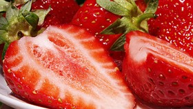 7 Buah yang Tingkatkan Produksi Kolagen, Bikin Kulit Makin Kenyal