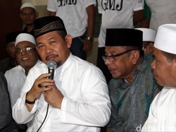 Fahrurrozi Gubernur Tandingan Dimakamkan Keluarga Meski Positif COVID-19