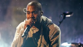 Kesal, Shirley Manson Tulis Surat Terbuka ke Kanye West