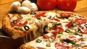 Deretan 10 Topping Pizza Paling 'Ajaib' di Dunia
