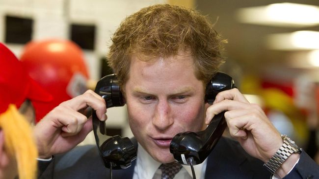 Itu menandakan hubungan Pangeran Harry dan Meghan Markle semakin serius, karena ia membuat kekasihnya bergaul dengan anggota keluarga Kerajaan Inggris.