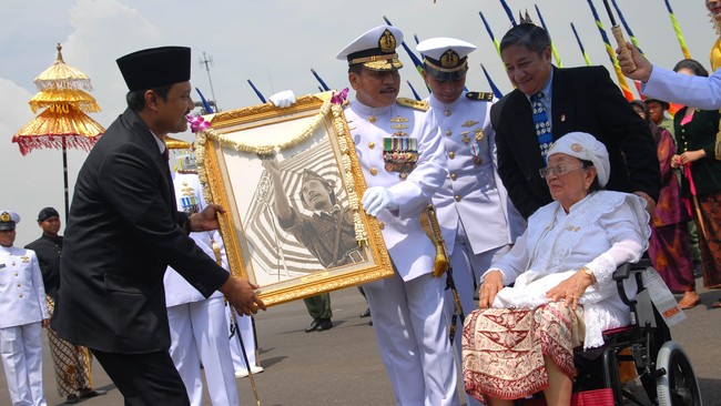 Semasa hidup Sulistina aktif menginisiasi kegiatan budaya dan seni. Ia bahkan bercita-cita membangun Taman Perdamaian Dunia Soerjo Modjopahit.