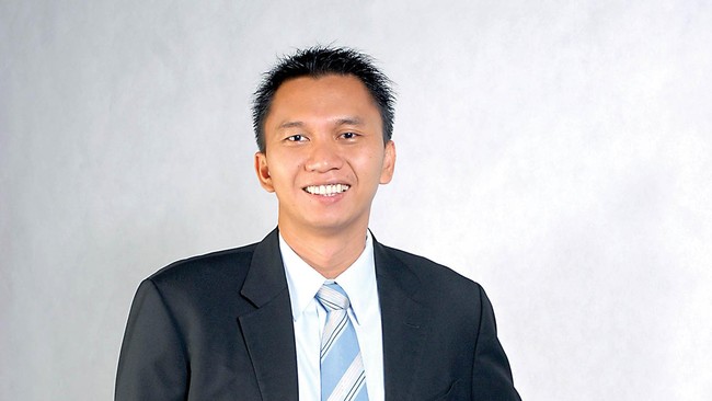 Sepuluh tahun Developmental Basketball League berlangsung, Azrul Ananda mengungkapkan bahwa ia sering dibuat terharu oleh para alumni DBL.