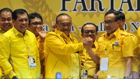 Akbar Tandjung: Agung Jangan Frontal Tuntut Keluar KMP