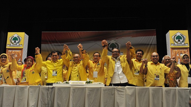 Sesama anggota Mahkamah Partai Golkar pun tak akan saling berkomunikasi atau bertukar pikiran. Ini demi independensi dalam menyidangkan sengketa Golkar.