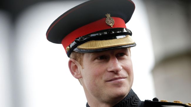 Tampil di sebuah majalah terbitan AS, Pangeran Harry dari Inggris membeberkan banyak hal, dari perang di Afganistan sampai foto bugilnya.