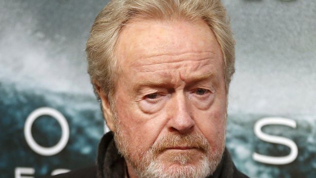 Menurut pria yang pernah membuat Blade Runner dan The Martian ini, film tentang pahlawan super 'tak cerdas', tak nyata serta cerita yang dangkal.