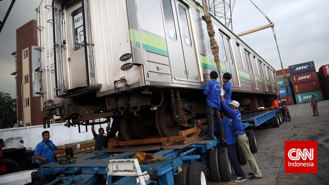 Sebanyak 69 rangkaian kereta disiapkan KCJ untuk menambah jadwal perjalanan tersebut.