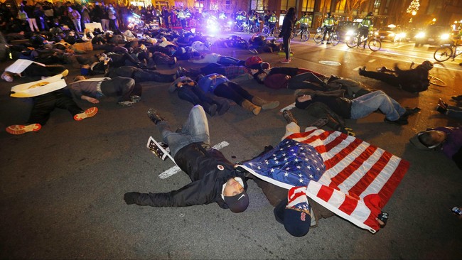 Jaksa St.Louis merilis dokumen kepada publik terkait penyelidikan terhadap penembakan Michael Brown, seorang remaja kulit hitam yang ditembak polisi AS.