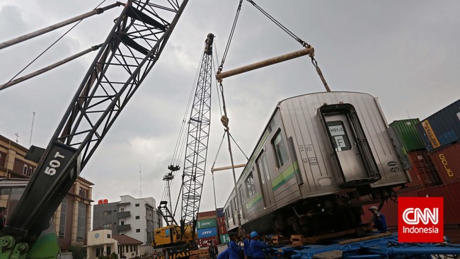 Sejak 2009 sampai saat ini KCJ telah membeli 784 unit KRL dan mengoperasikan 757 perjalanan KRL per hari di wilayah Jabodetabek.