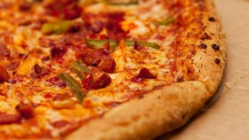 Pizza Koozie, 'Selimut' Kaleng Bir yang Unik