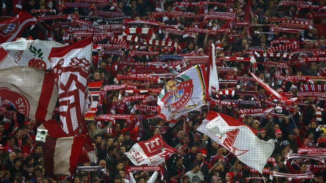 Mantan pemain tim nasional Jerman, Dietmar Hamann, berpendapat bahwa ini saatnya pelatih Wolfsburg mengakui bahwa timnya adalah "Pemburu Bayern."