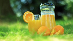 Aman atau Tidak Minum Jus Jeruk Setiap Hari? Ini Jawabannya