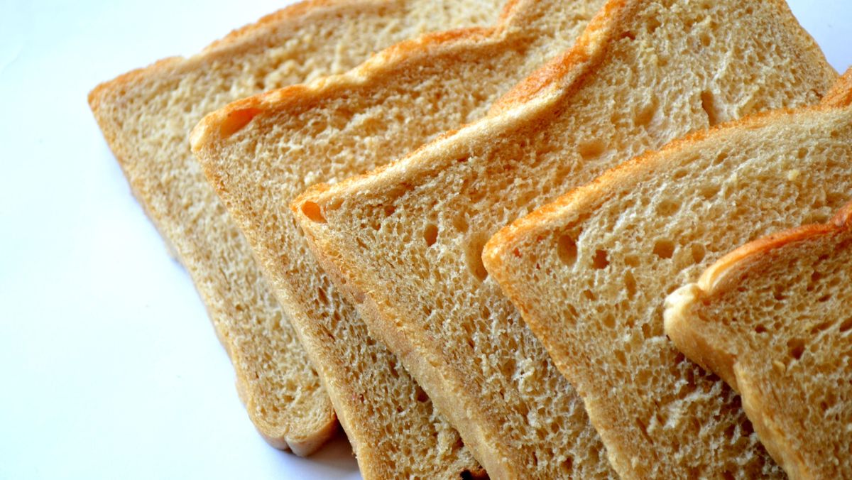 Makan Roti Putih Setiap Hari? Waspada 7 Risiko Kesehatan Ini