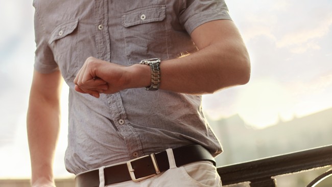 Rekomendasi Kado Natal: Jam Tangan Klasik Pria dan Tips Memilihnya