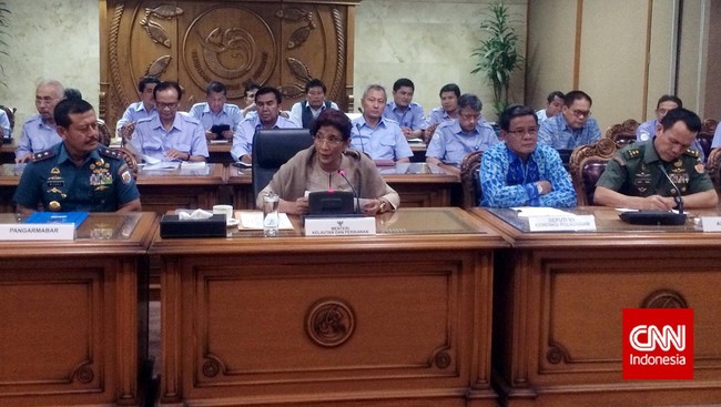Untuk dapat melakukan tindakan hukum, Menteri Kelautan dan Perikanan Susi Pudjiastuti melibatkan polisi, KPK, dan PPATK sejak awal membentuk tim.