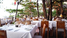 Warga Amerika Mulai Tinggalkan Restoran